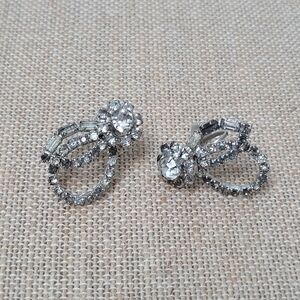 VINTAGE RHINESTONE | Screw-On Earrings